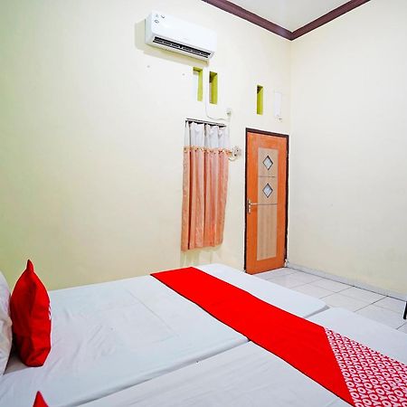 Oyo 91583 D'Cost Green Syariah Hotel Surabaya Luaran gambar