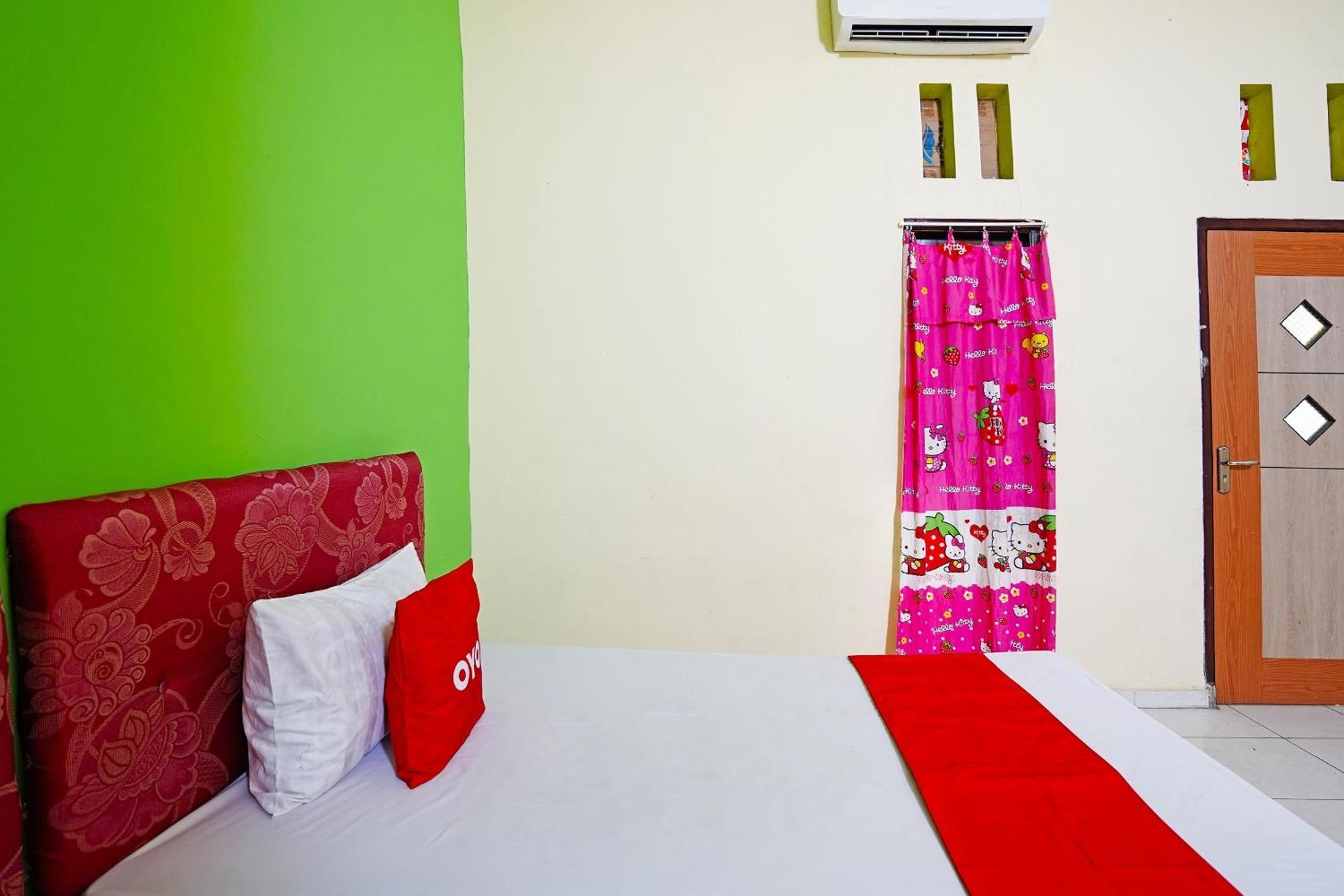 Oyo 91583 D'Cost Green Syariah Surabaya Luaran gambar