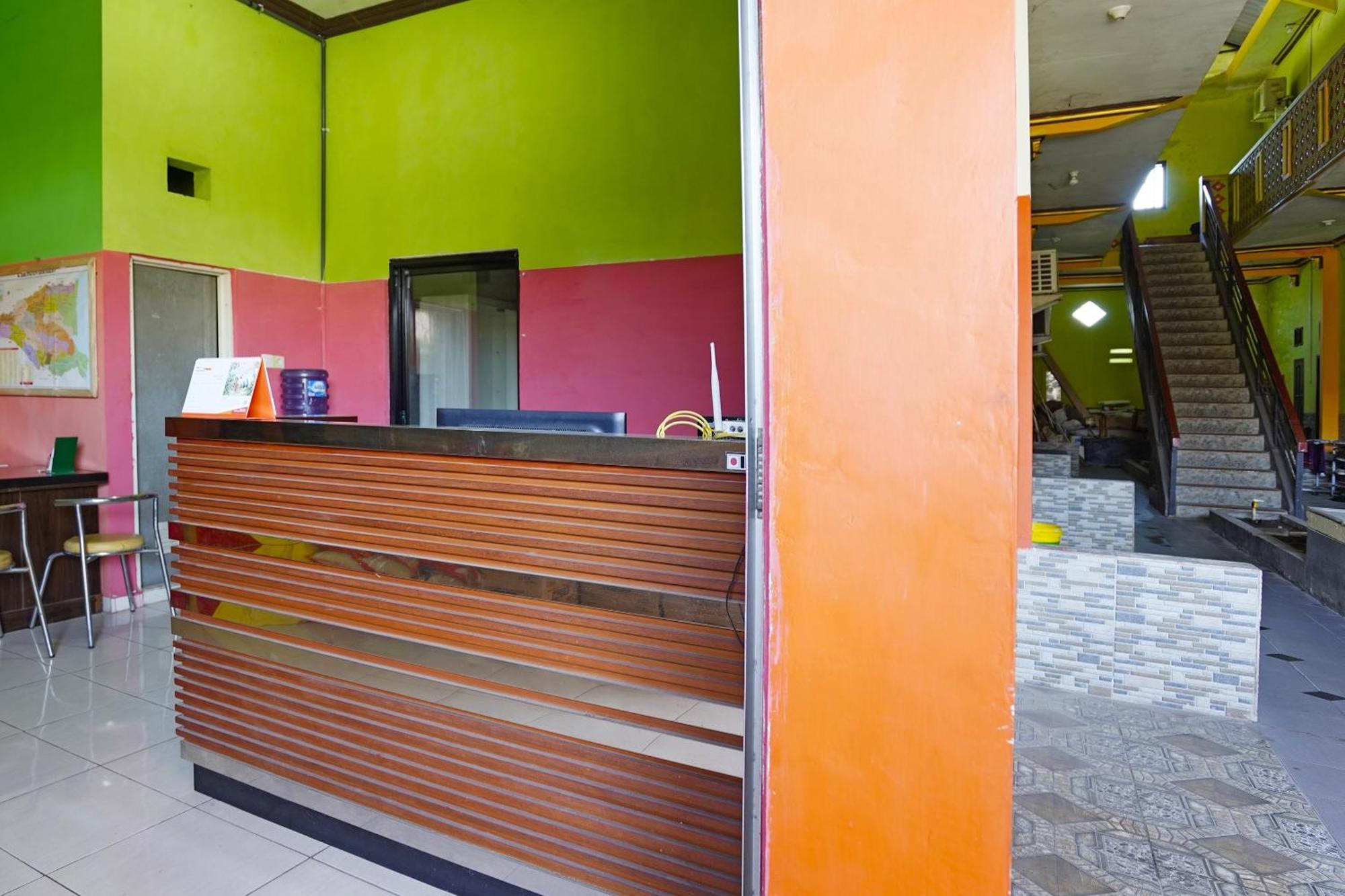 Oyo 91583 D'Cost Green Syariah Surabaya Luaran gambar